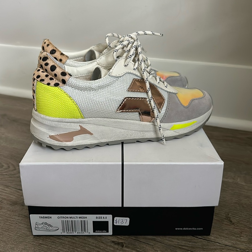 Never worn yasmen citron multi mesh dolce vita sneaker